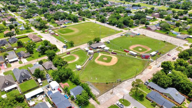 1111 Avenue J Avenue, South Houston, TX 77587