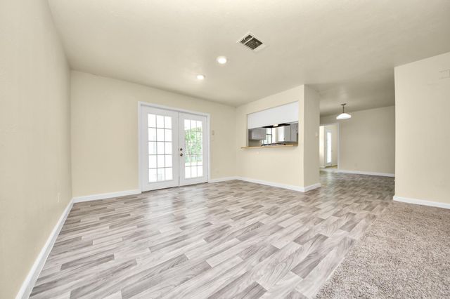 1111 Avenue J Avenue, South Houston, TX 77587