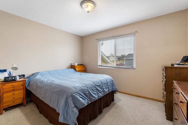 6880 MANCHESTER, Summerset, SD 57718