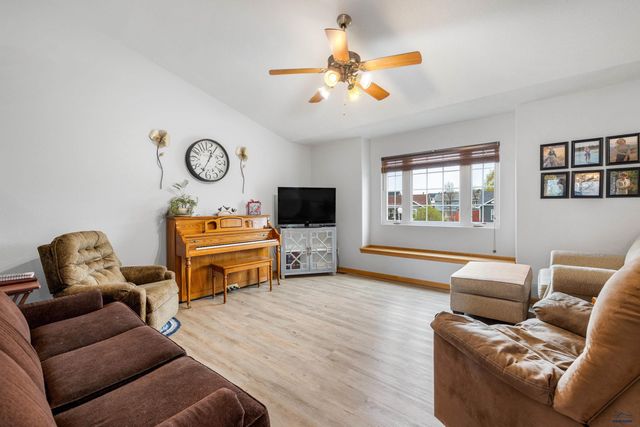 6880 MANCHESTER, Summerset, SD 57718