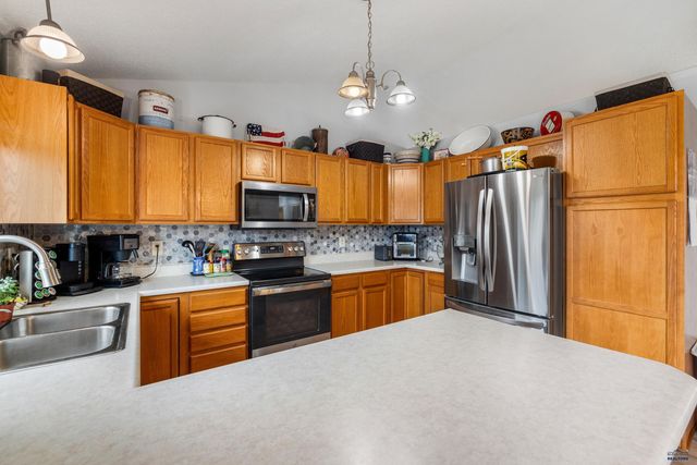 6880 MANCHESTER, Summerset, SD 57718