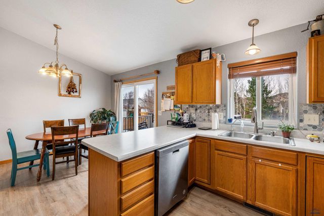 6880 MANCHESTER, Summerset, SD 57718