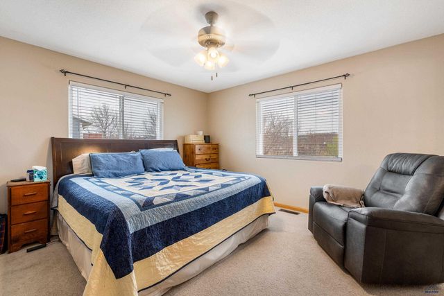 6880 MANCHESTER, Summerset, SD 57718