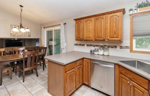 2500 Locust Street, West Des Moines, IA 50265