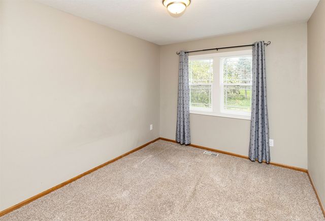 2500 Locust Street, West Des Moines, IA 50265