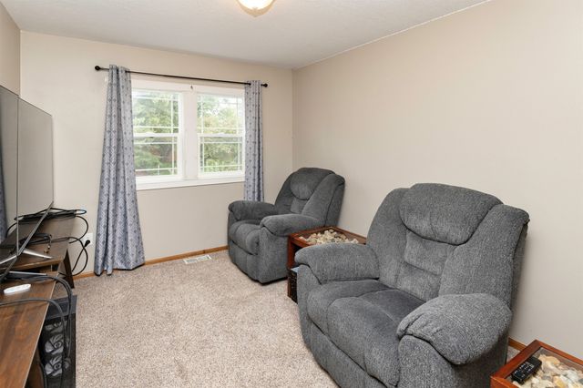 2500 Locust Street, West Des Moines, IA 50265