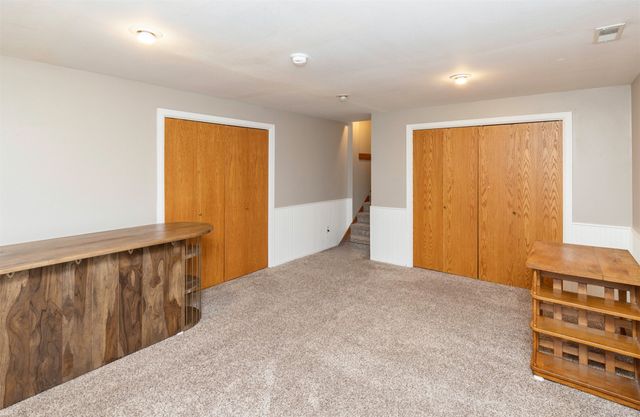 2500 Locust Street, West Des Moines, IA 50265
