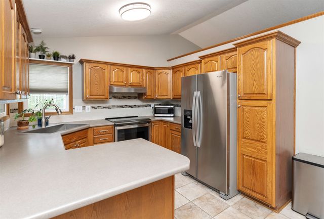 2500 Locust Street, West Des Moines, IA 50265