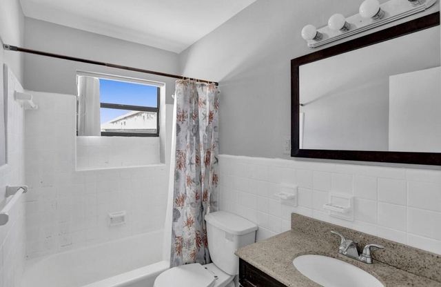 1425 NE 4TH Court, Boca Raton, FL 33432