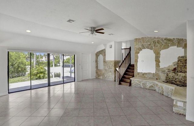 1425 NE 4TH Court, Boca Raton, FL 33432