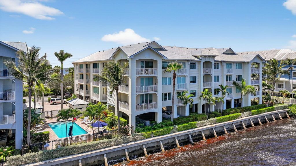 275 NW Flagler Avenue 204, Stuart, FL 34994