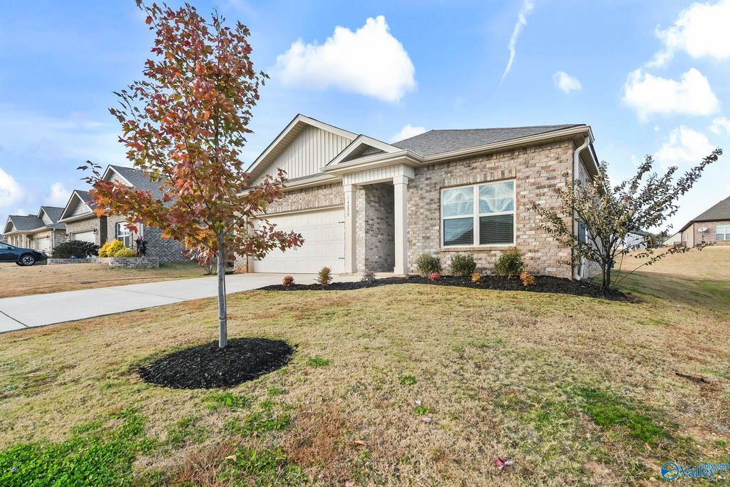 14279 Leadenhall Lane, Athens, AL 35613