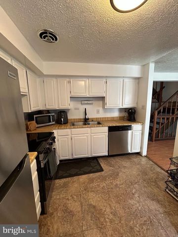 430 POSSUM CT, Capitol Heights, MD 20743