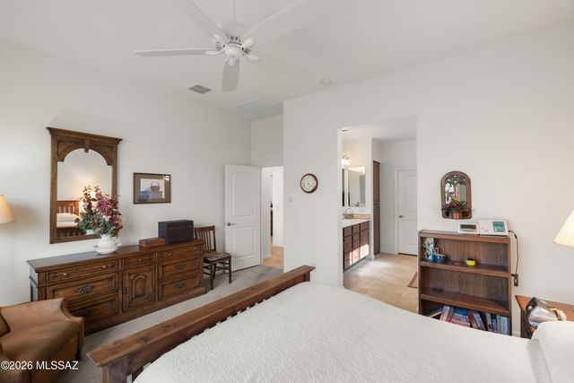 2555 E Josephine View Drive, Green Valley, AZ 85614