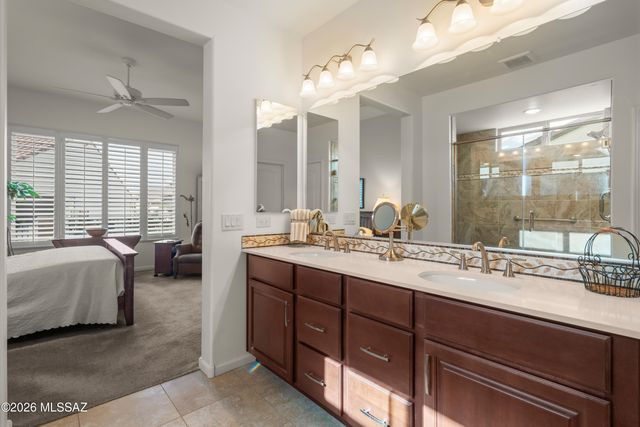 2555 E Josephine View Drive, Green Valley, AZ 85614