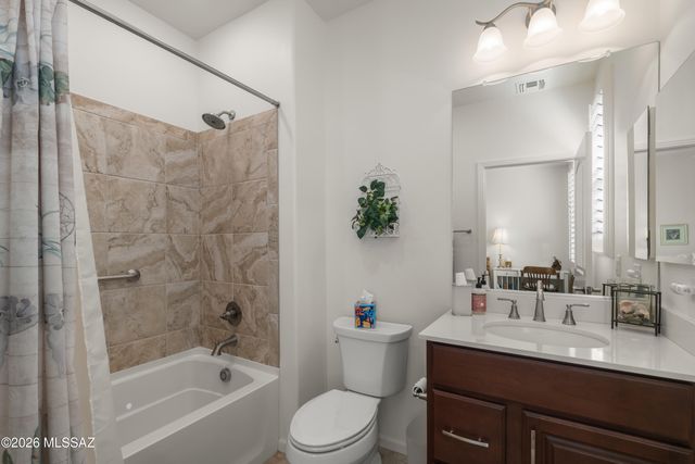 2555 E Josephine View Drive, Green Valley, AZ 85614