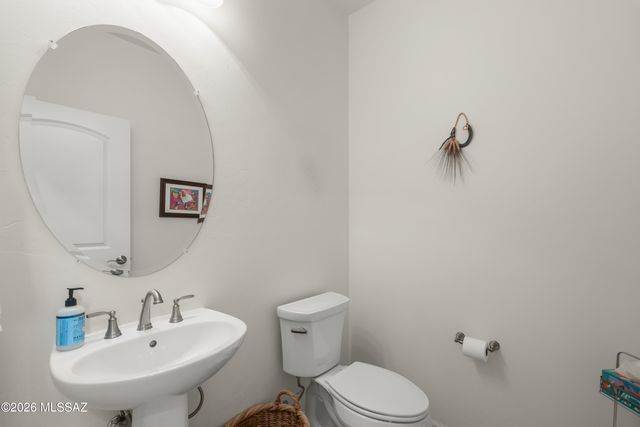 2555 E Josephine View Drive, Green Valley, AZ 85614