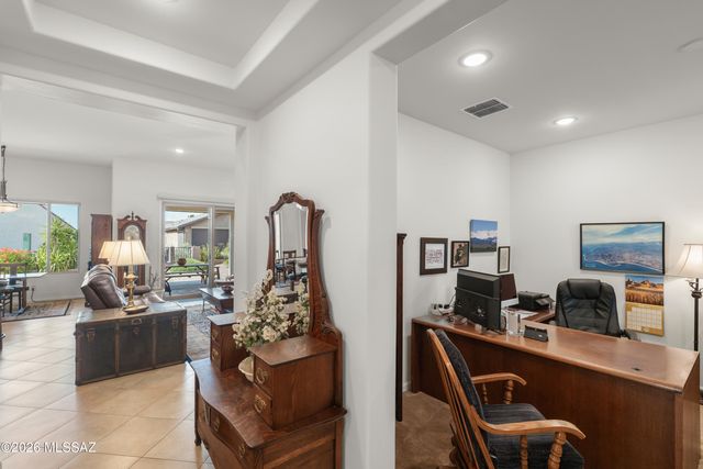 2555 E Josephine View Drive, Green Valley, AZ 85614