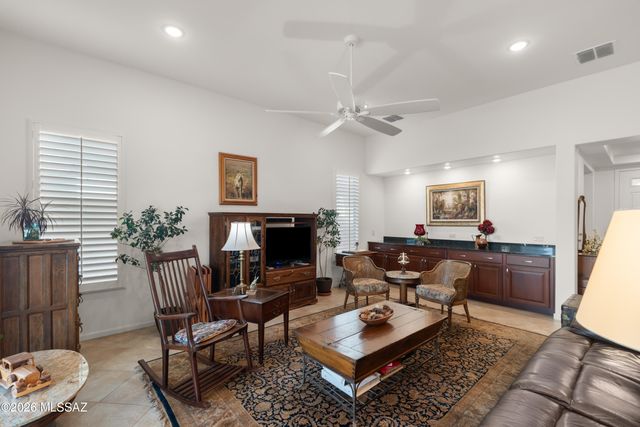 2555 E Josephine View Drive, Green Valley, AZ 85614