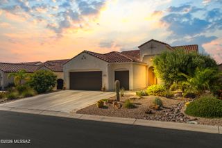 2555 E Josephine View Drive, Green Valley, AZ 85614