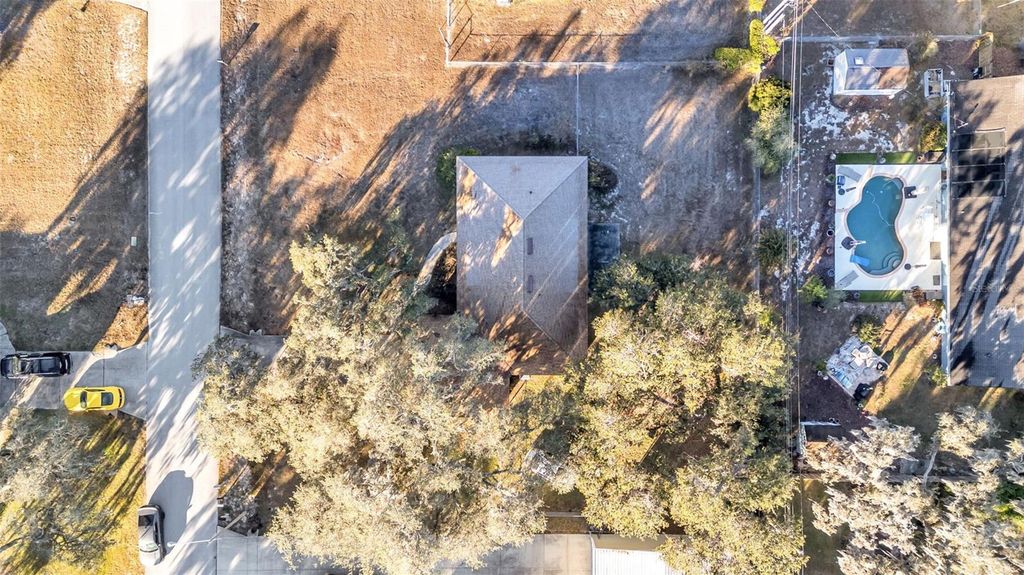 Image 22 of property listing at 1324 COSTINE DRIVE, Lakeland, FL 33809