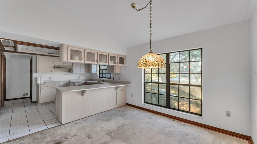 Image 5 of property listing at 1324 COSTINE DRIVE, Lakeland, FL 33809