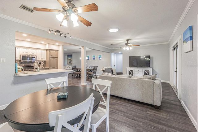 863 BAY BREEZE TERRACE, Largo, FL 33770