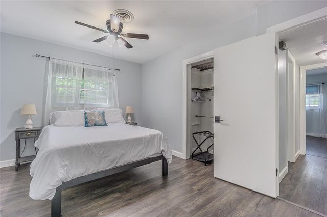 863 BAY BREEZE TERRACE, Largo, FL 33770