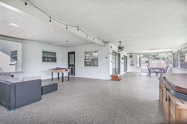 863 BAY BREEZE TERRACE, Largo, FL 33770