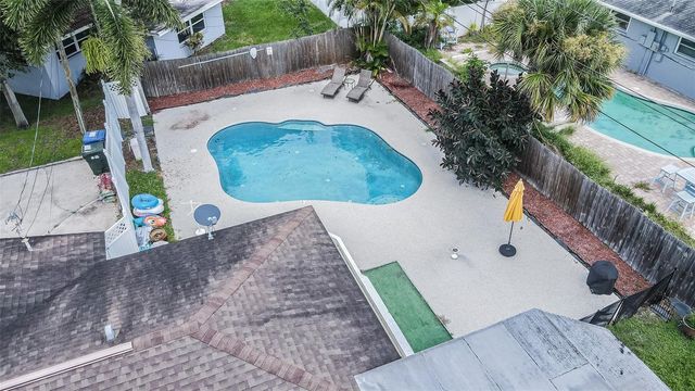 863 BAY BREEZE TERRACE, Largo, FL 33770