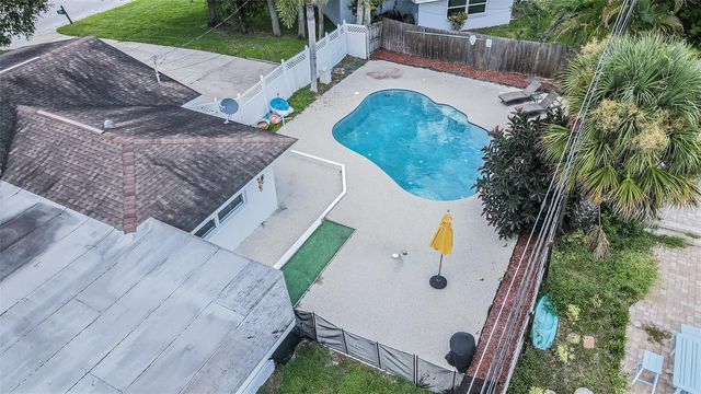 863 BAY BREEZE TERRACE, Largo, FL 33770