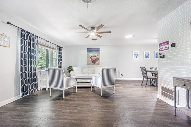863 BAY BREEZE TERRACE, Largo, FL 33770