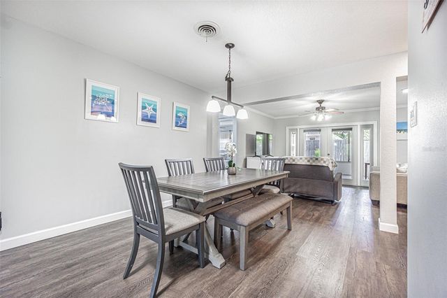 863 BAY BREEZE TERRACE, Largo, FL 33770