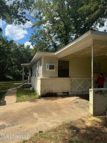 2677 Shannon Street, Jackson, MS 39212