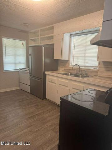 2677 Shannon Street, Jackson, MS 39212