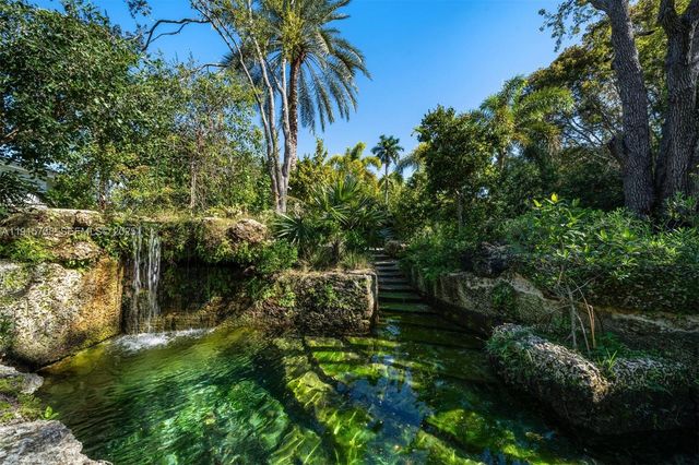 12050 Moss Ranch Rd, Pinecrest, FL 33156