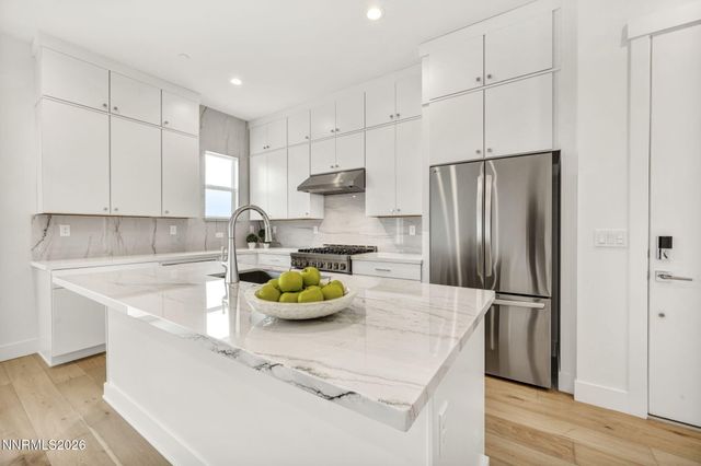 6008 Kelly Heights Way, Reno, NV 89519