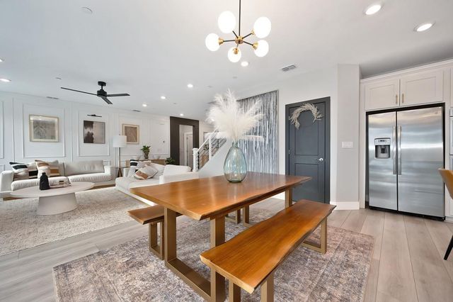 1136 Wadsworth Dr, Roseville, CA 95747