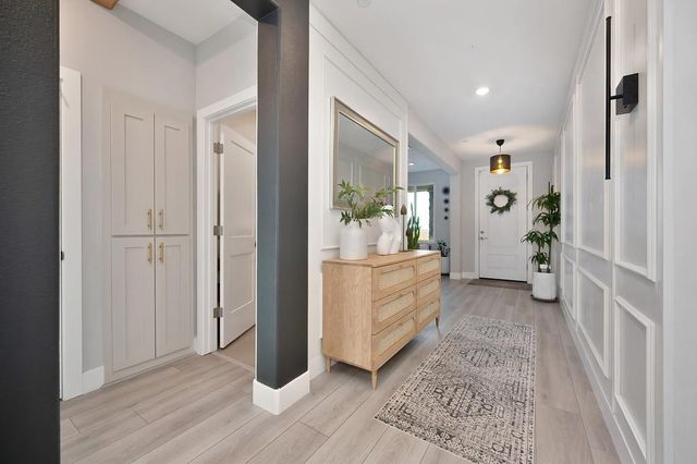 1136 Wadsworth Dr, Roseville, CA 95747