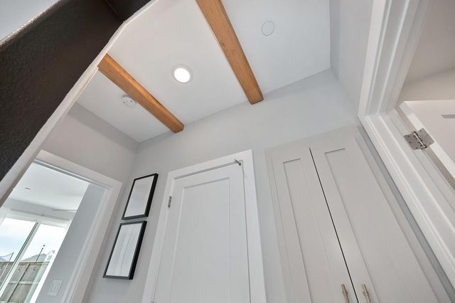 1136 Wadsworth Dr, Roseville, CA 95747