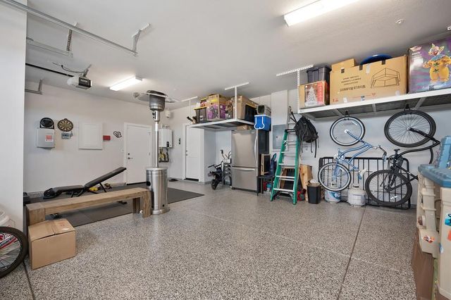 1136 Wadsworth Dr, Roseville, CA 95747