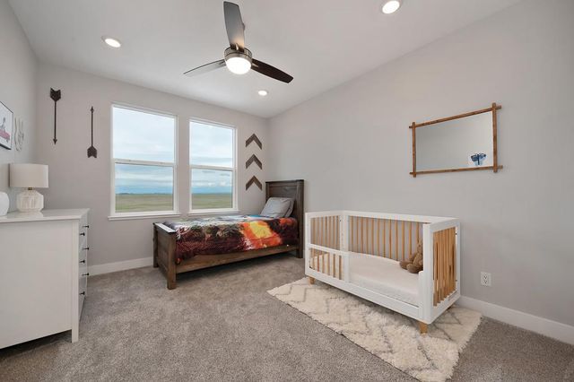 1136 Wadsworth Dr, Roseville, CA 95747