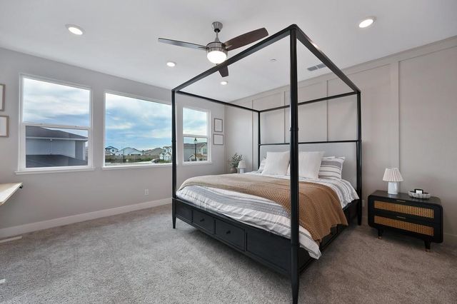 1136 Wadsworth Dr, Roseville, CA 95747