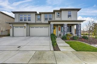 1136 Wadsworth Dr, Roseville, CA 95747