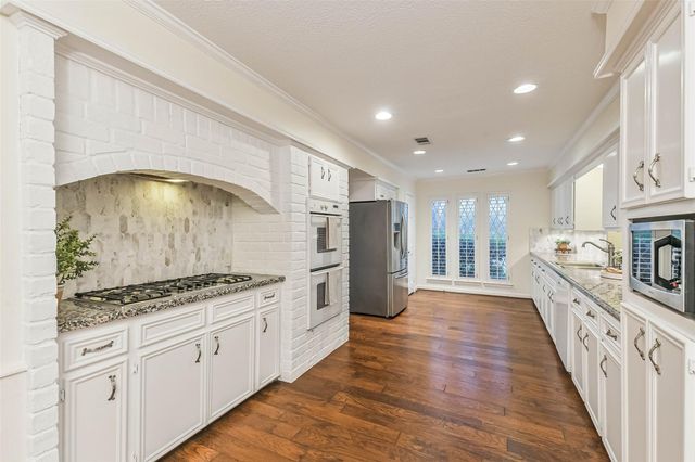 16003 Algrave Lane, Spring, TX 77379
