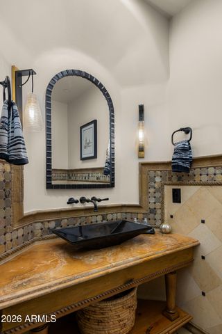 5401 E MOCKINGBIRD Lane, Paradise Valley, AZ 85253