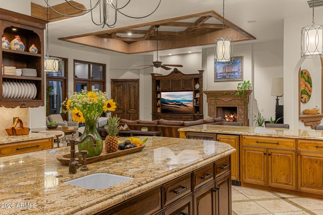 5401 E MOCKINGBIRD Lane, Paradise Valley, AZ 85253