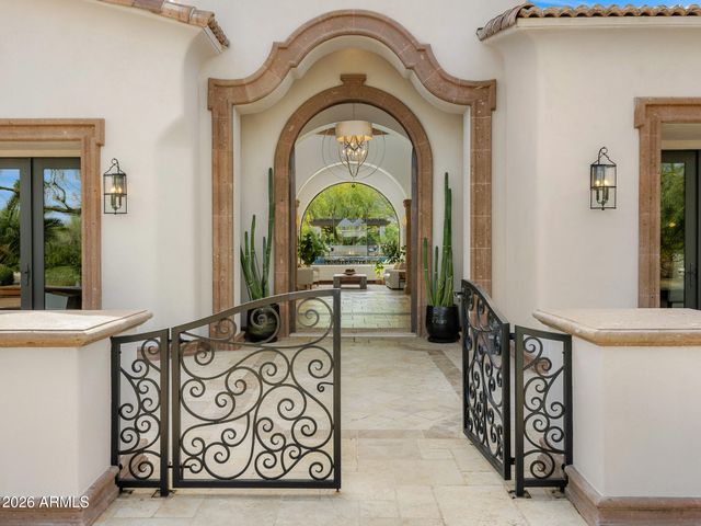 5401 E MOCKINGBIRD Lane, Paradise Valley, AZ 85253