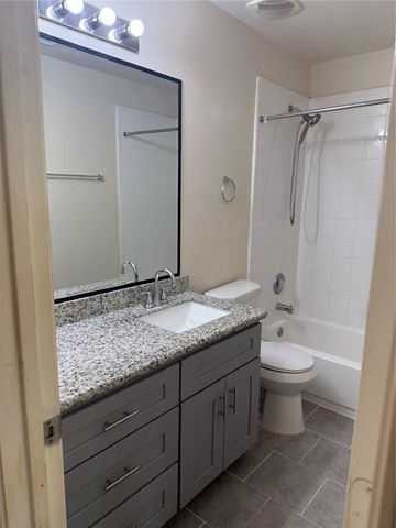 15823 Regal Trace Lane, Houston, TX 77073