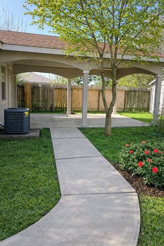 15823 Regal Trace Lane, Houston, TX 77073